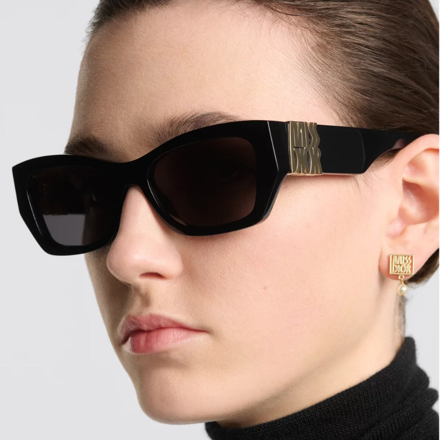 2026 Metal Signature Temples Rectangular Sunglasses