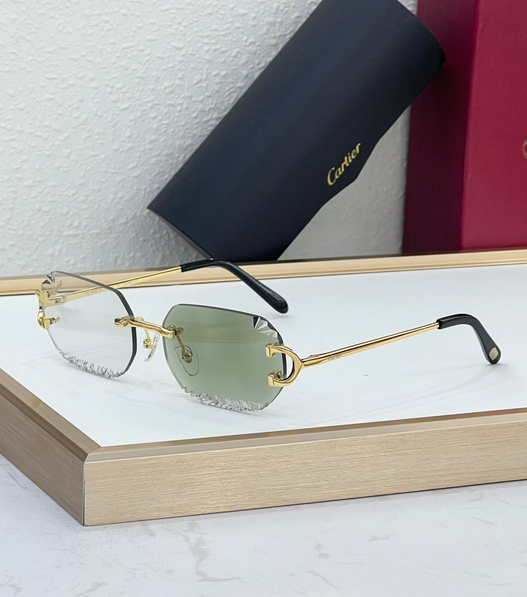 2026 Discoloration New series of cut lens sunglasses can change color under ultraviolet light