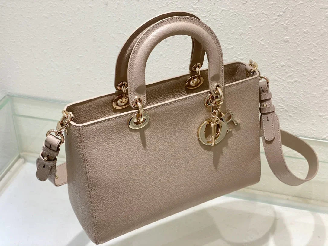 2026 Exquisite+leather+bags-136