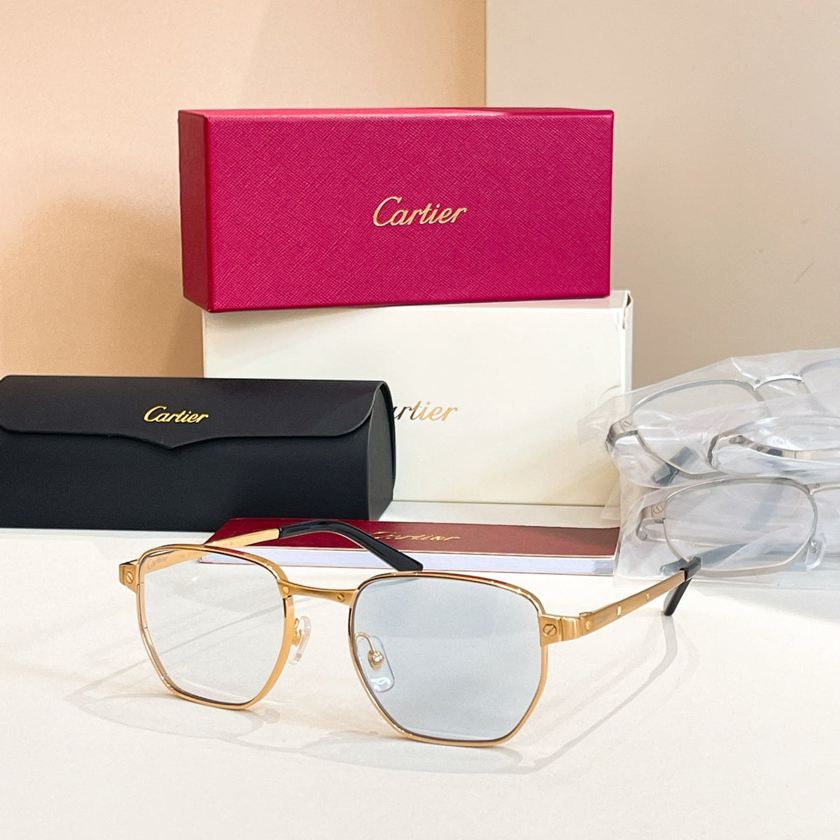 2026 Color change upon exposure to light metal clear sunglasses