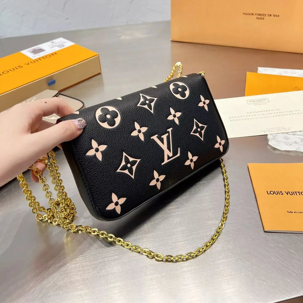 2026 Exquisite+leather+bags-574