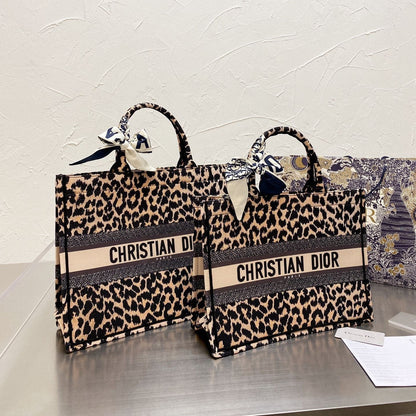 2026 Exquisite+leather+bags-529