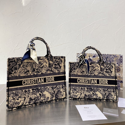2026 Exquisite+leather+bags-530