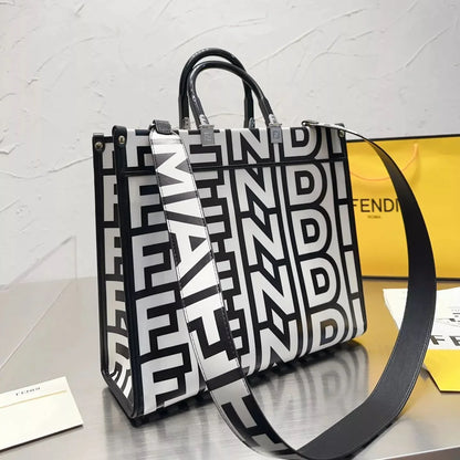 2026 Exquisite+leather+bags-585