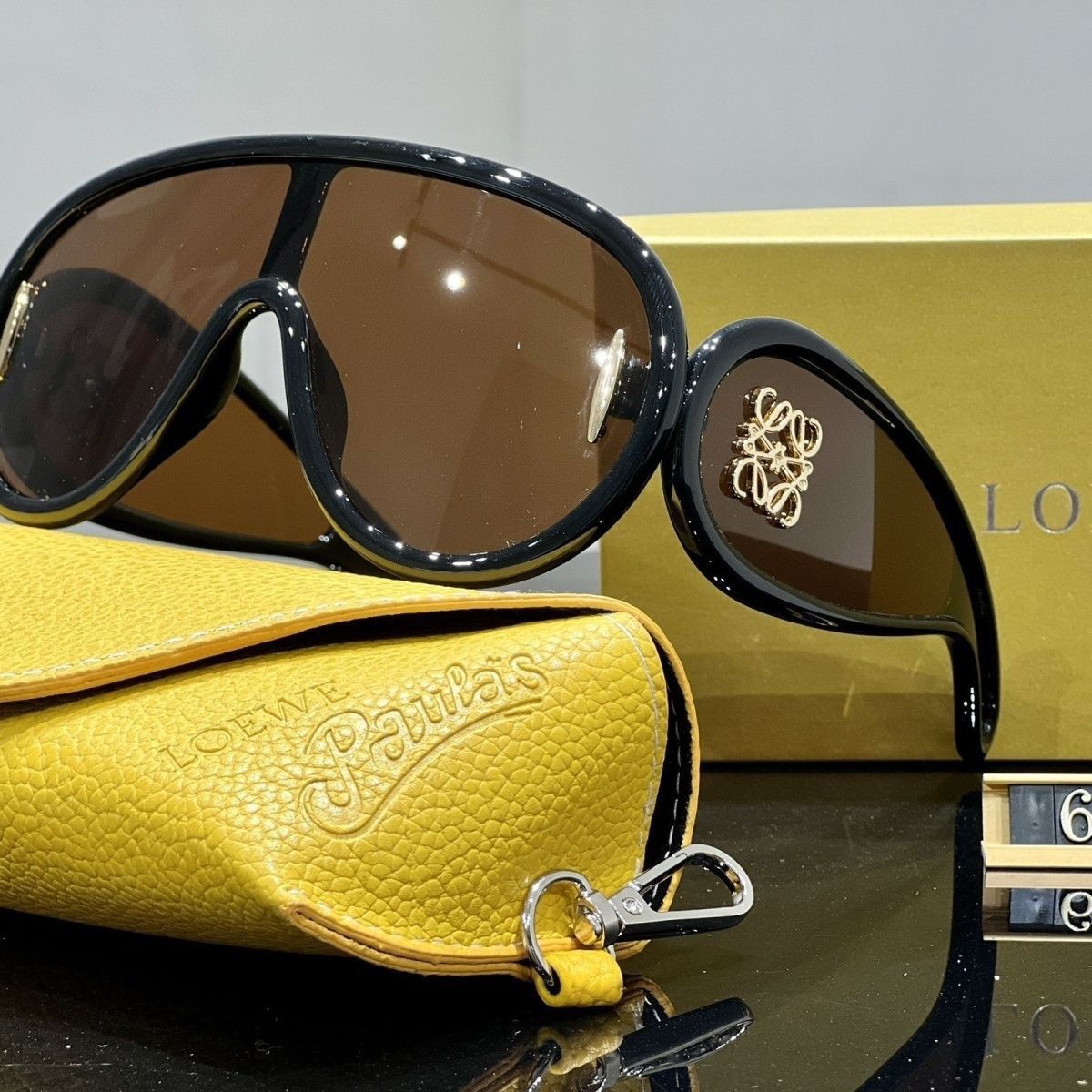 2024 Large Frame One Piece Printed Sunglasses