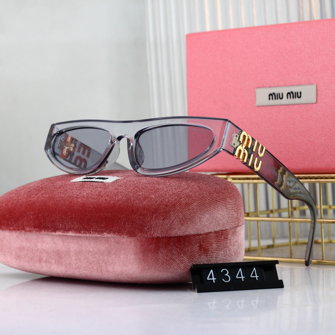 2026 Rectangular Gold-tone Logo Emblems Fashion Sunglasses