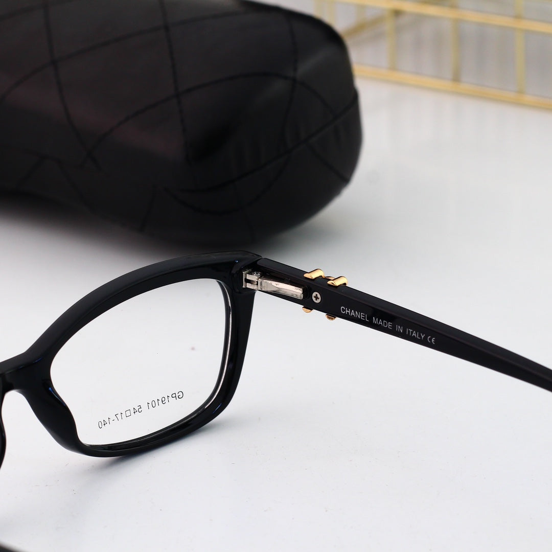 2026 Fashionable Rhinestone Logo Glasses