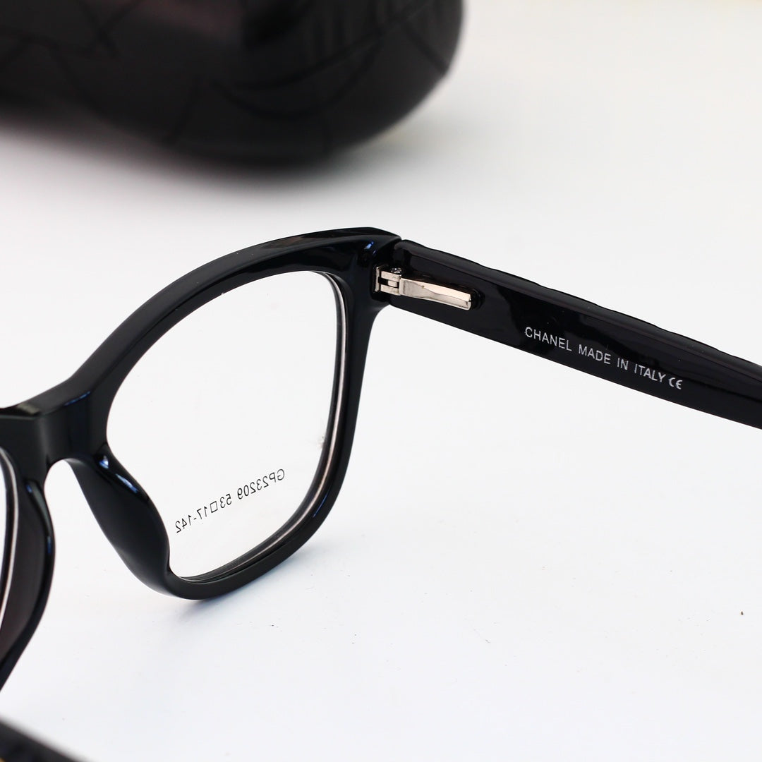 2026 Stylish Metal Frame Glasses