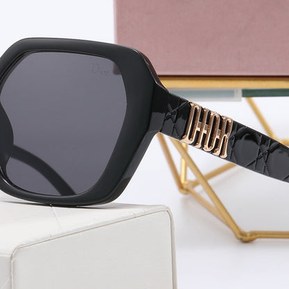 2026 Vintage Embossed Rectangular Sunglasses