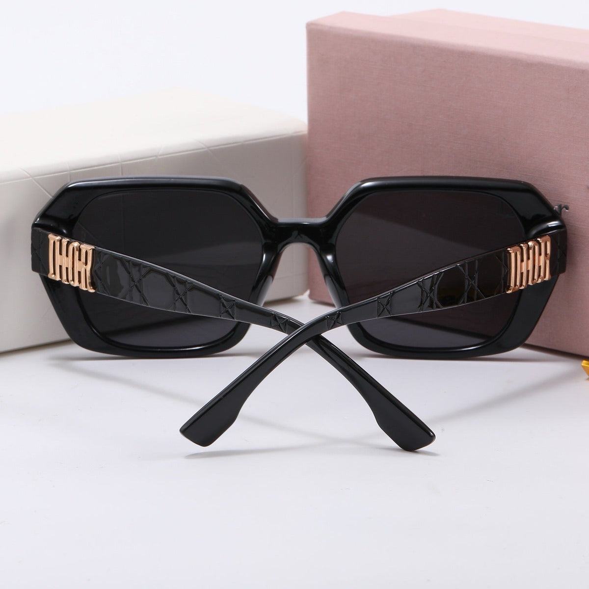 2026 Vintage Embossed Rectangular Sunglasses